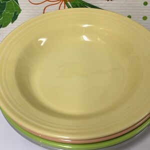 Fiestaware Rimmed Soup Bowl Fiesta Pale Yellow 9 inch Pasta Bowl New 1st